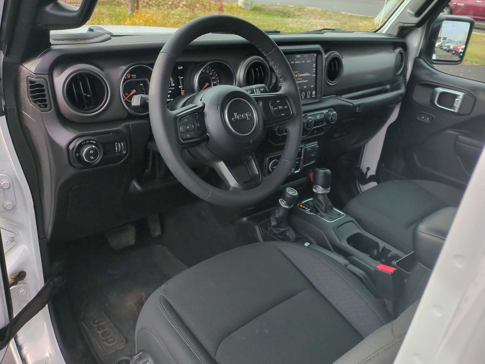 Thumbnail: 2023 Jeep Gladiator - 10