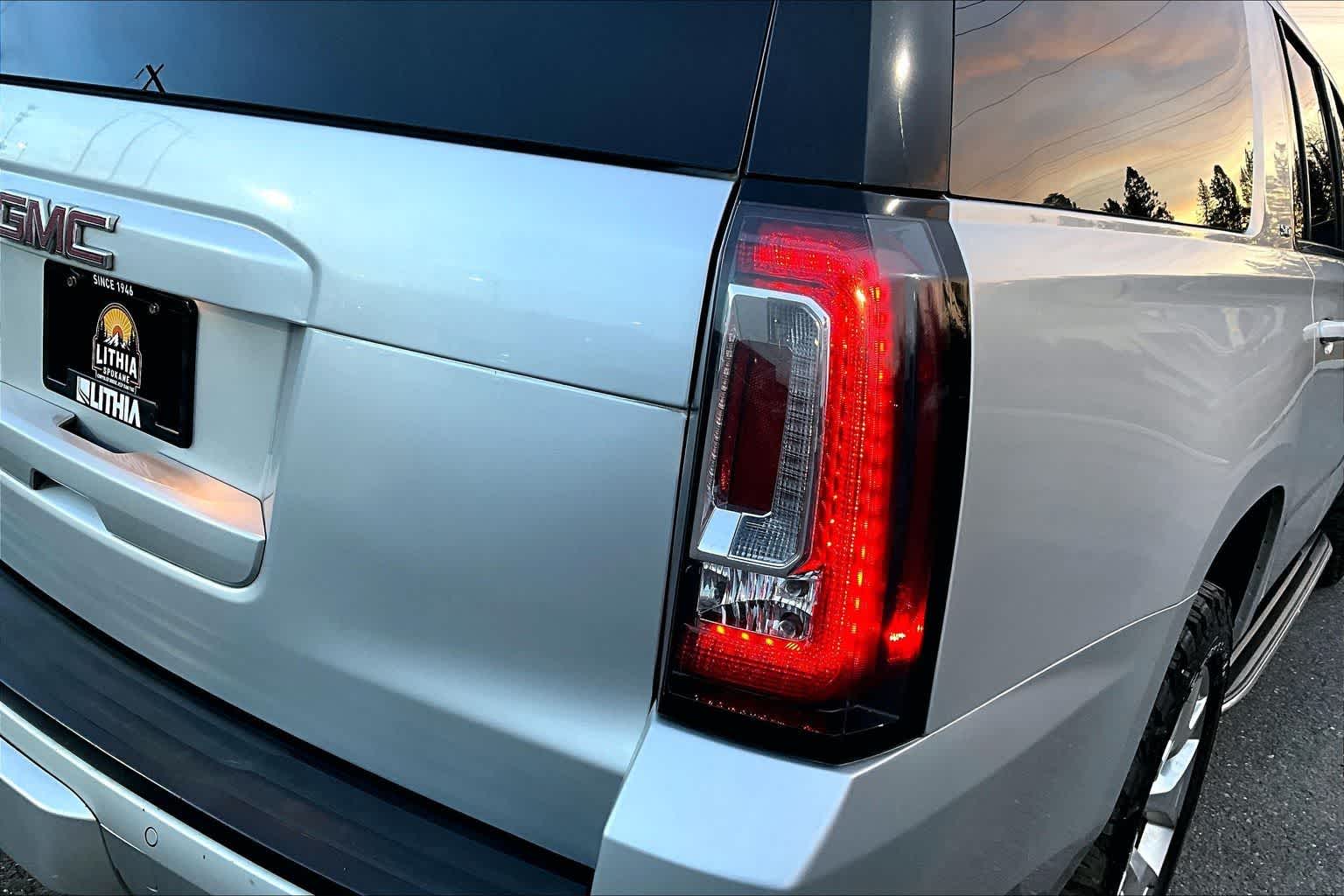 Thumbnail: 2018 GMC Yukon XL - 32