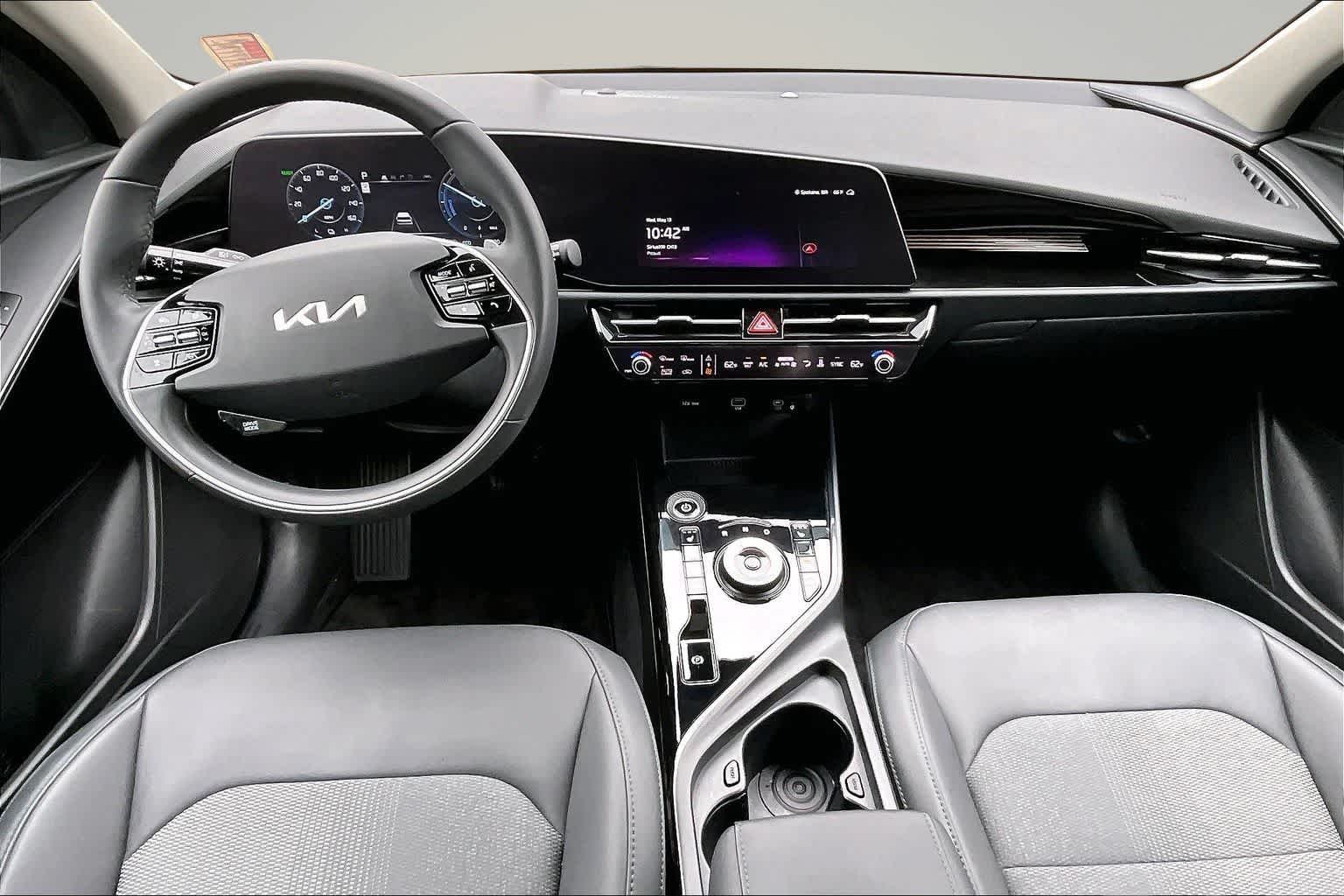 Thumbnail: 2024 Kia Niro - 10