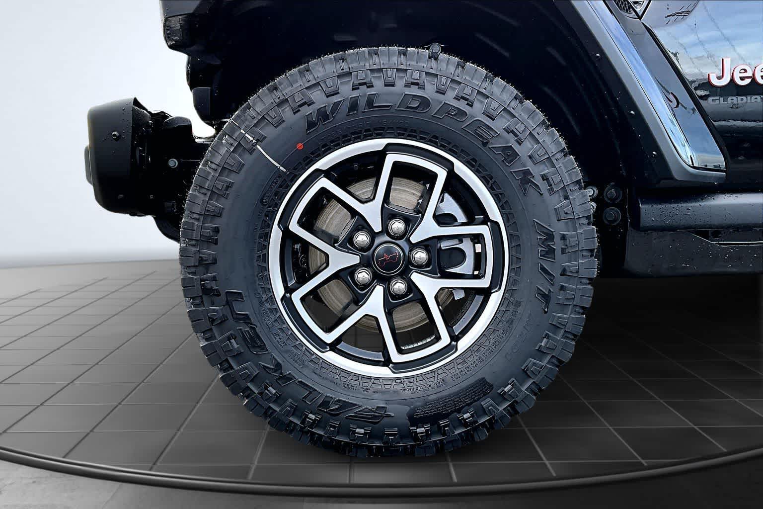 Thumbnail: 2026 Jeep Gladiator - 8