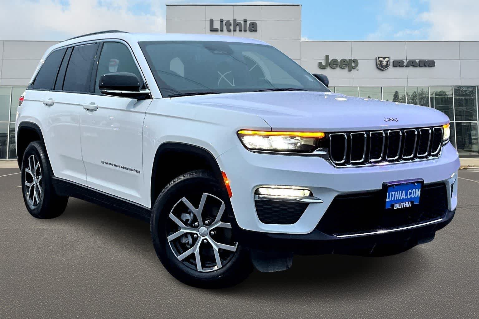 Thumbnail: 2024 Jeep Grand Cherokee - 22