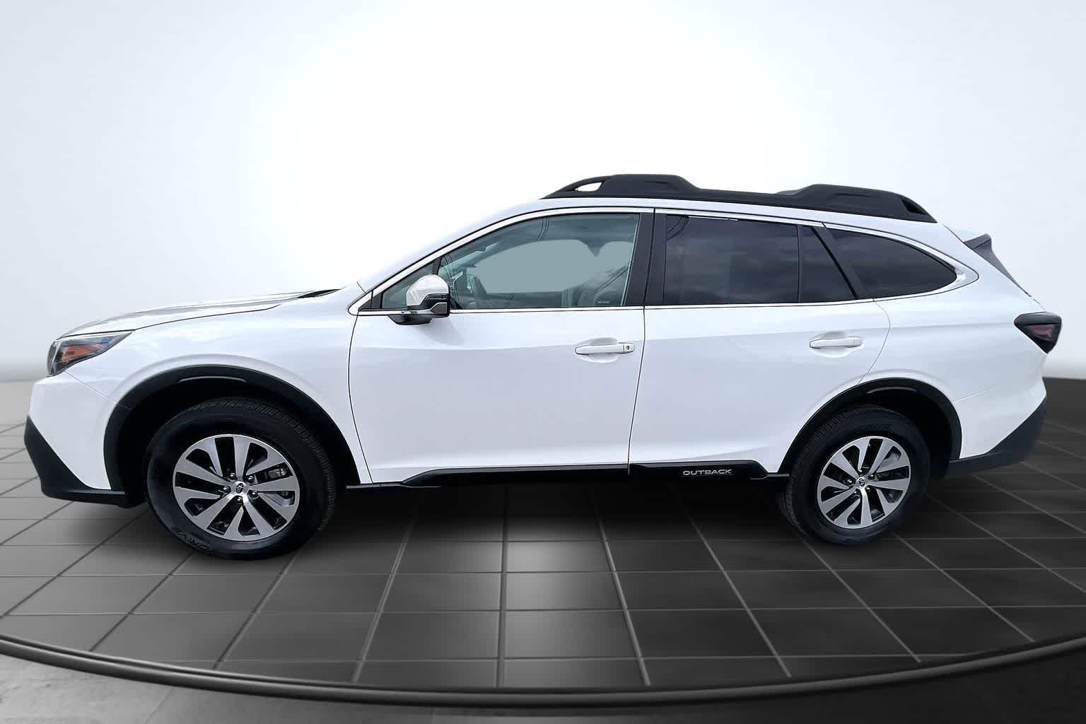 Thumbnail: 2022 Subaru Outback - 3