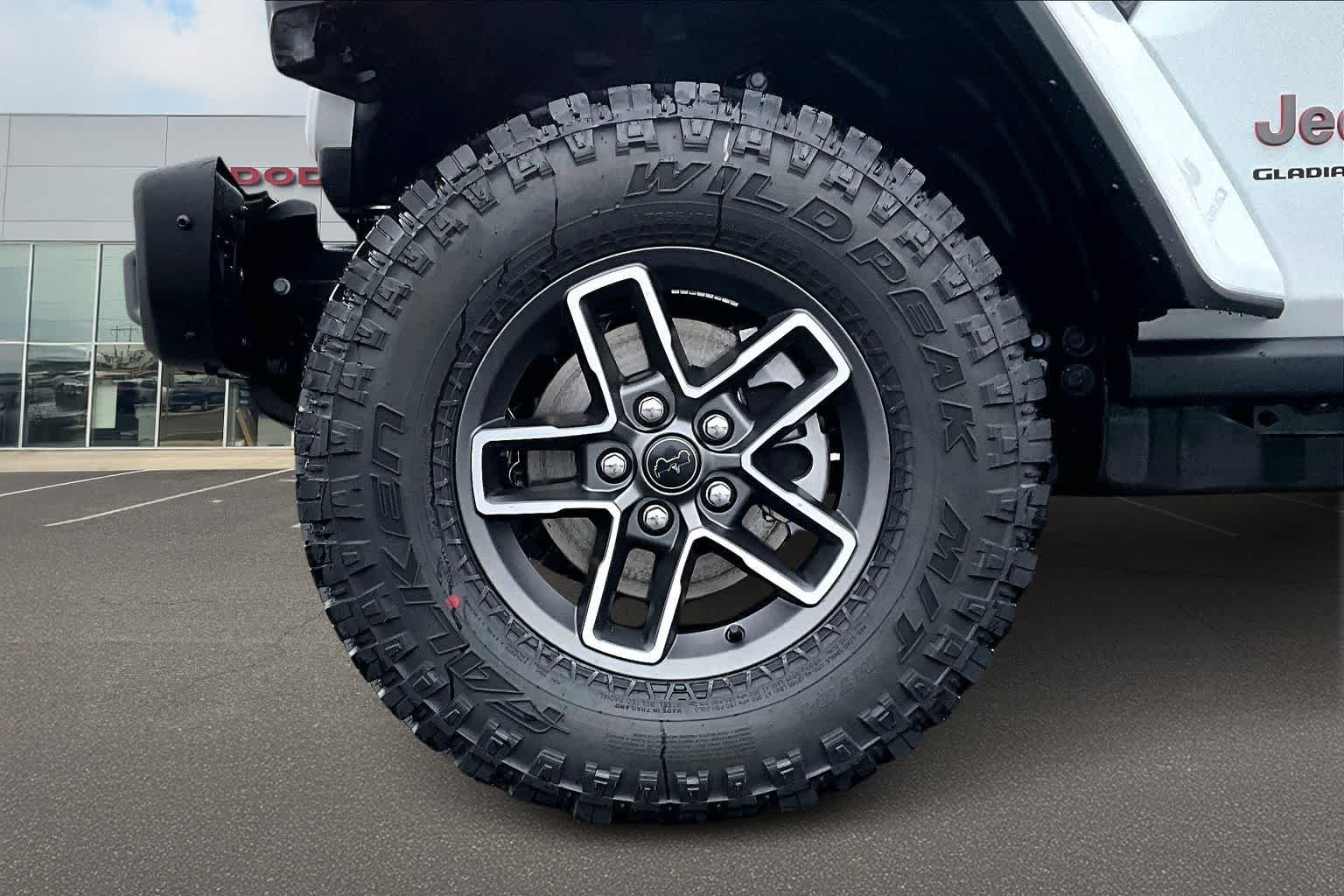 Thumbnail: 2026 Jeep Gladiator - 8