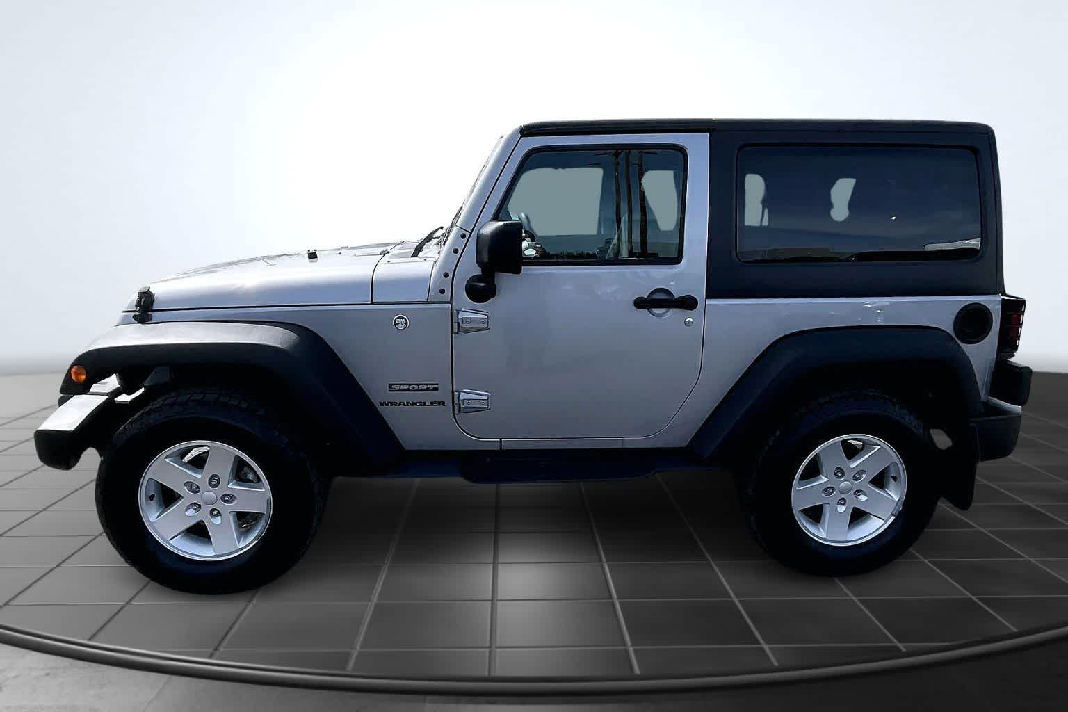 Thumbnail: 2017 Jeep Wrangler - 3