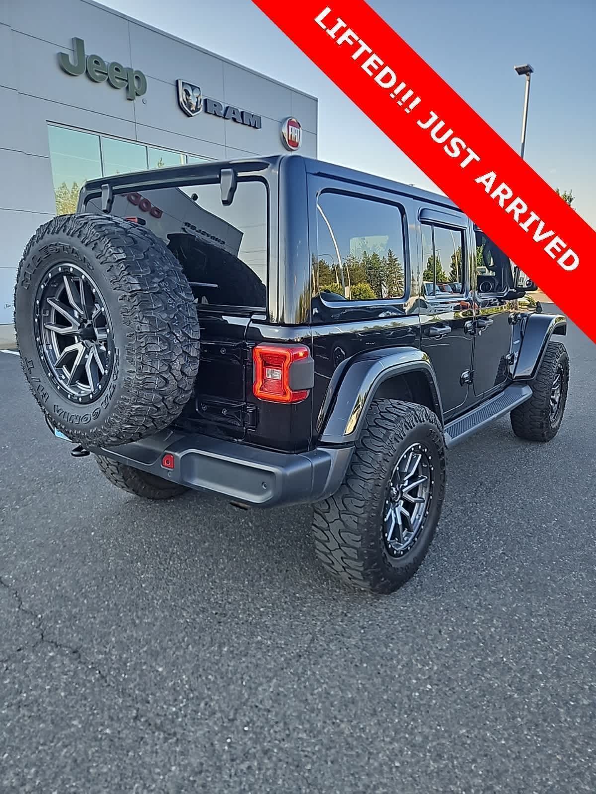 Thumbnail: 2019 Jeep Wrangler - 4
