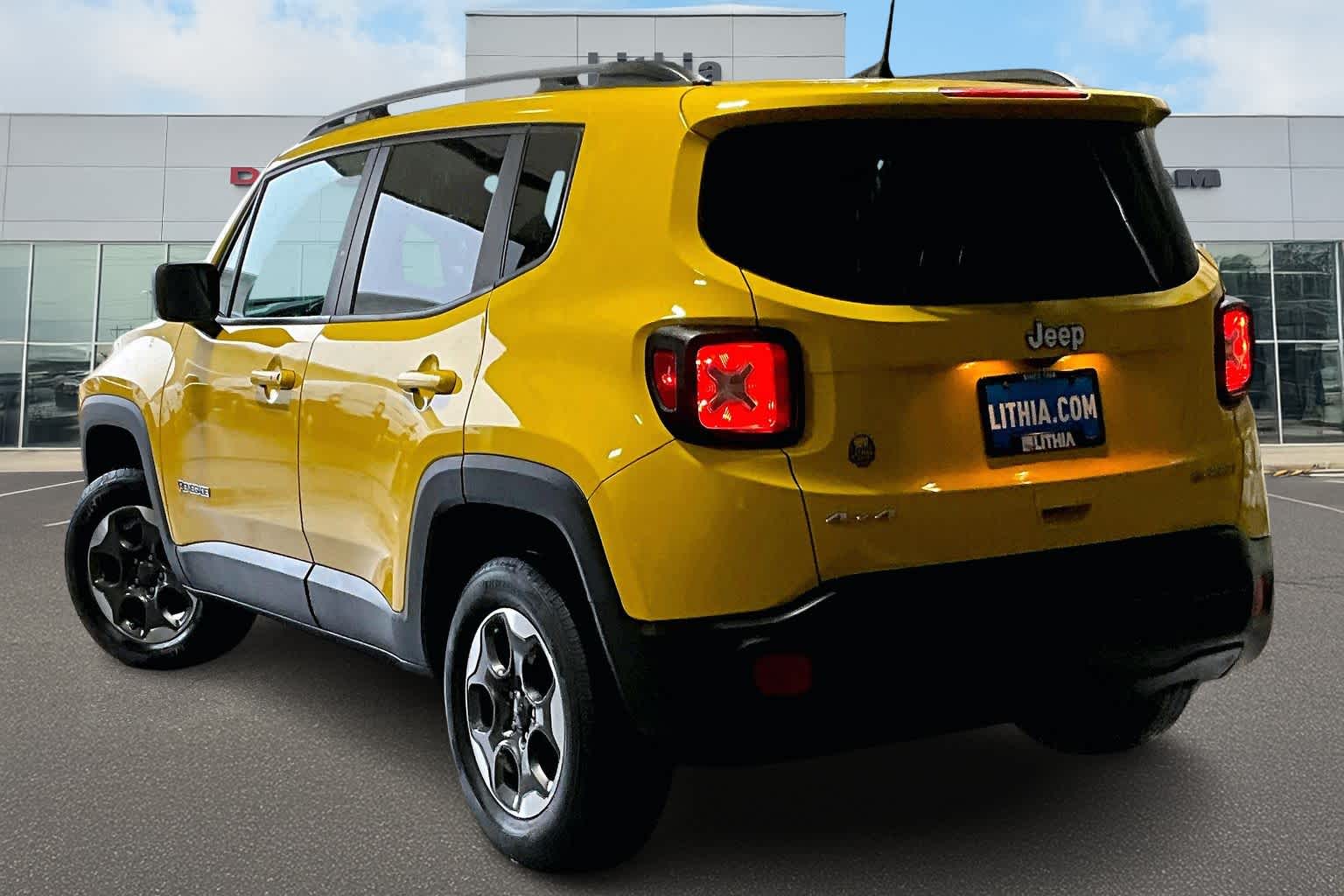 Thumbnail: 2018 Jeep Renegade - 4