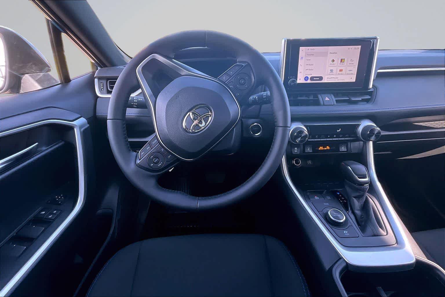 Thumbnail: 2025 Toyota RAV4 - 15