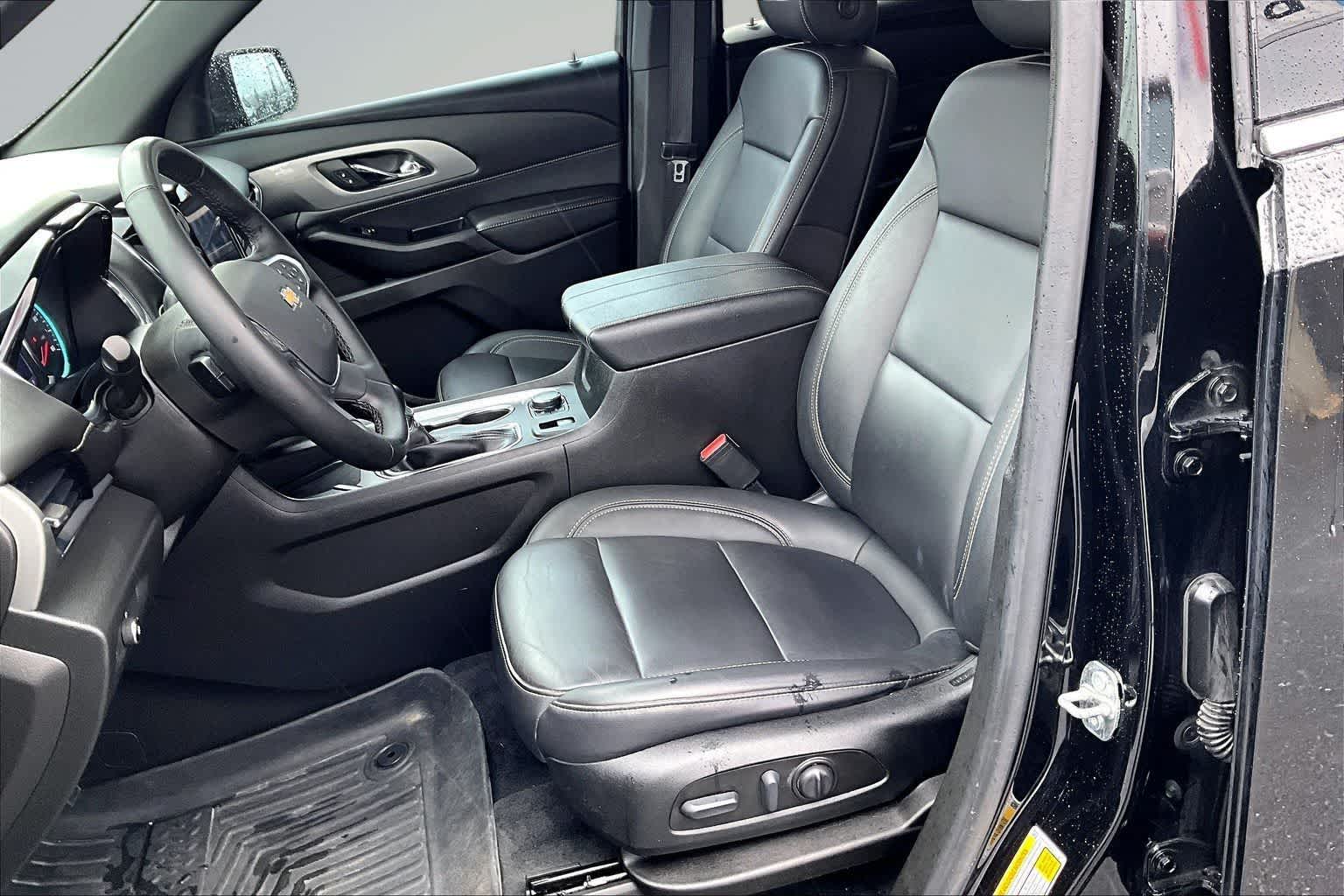 Thumbnail: 2023 Chevrolet Traverse - 11