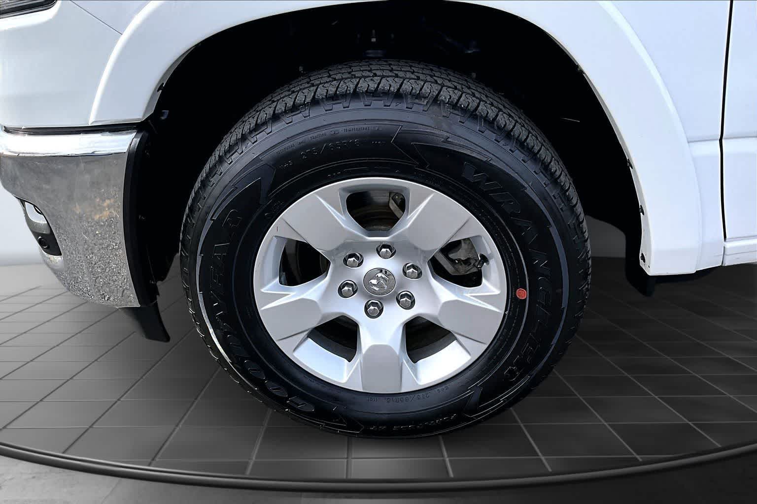 Thumbnail: 2025 RAM 1500 - 8