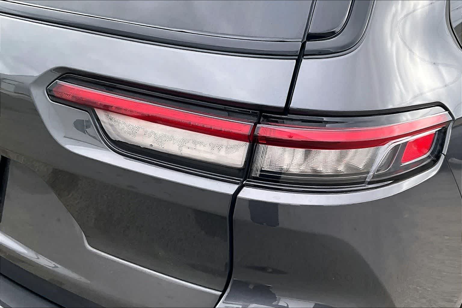 Thumbnail: 2023 Jeep Grand Cherokee L - 32