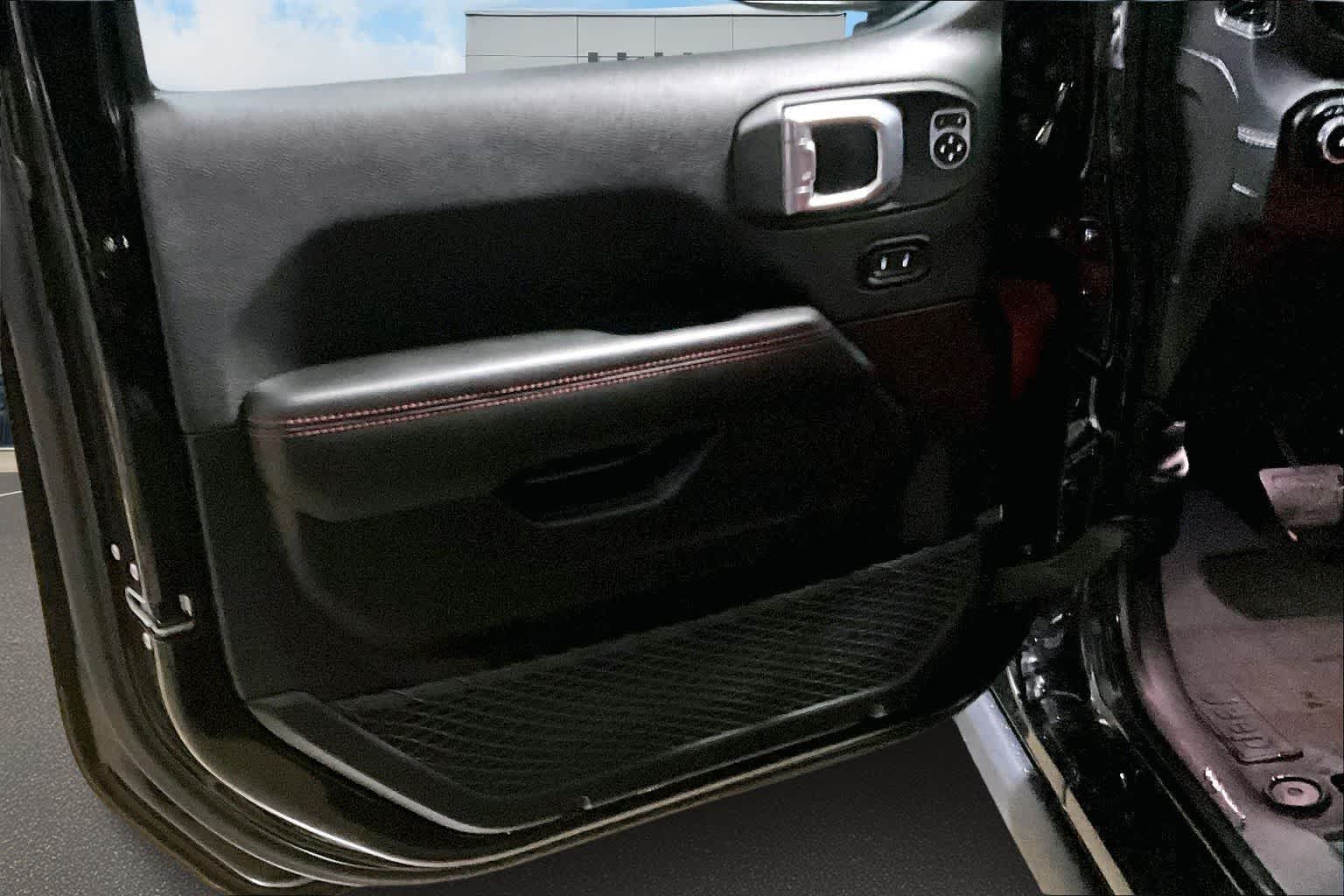 Thumbnail: 2024 Jeep Wrangler - 27