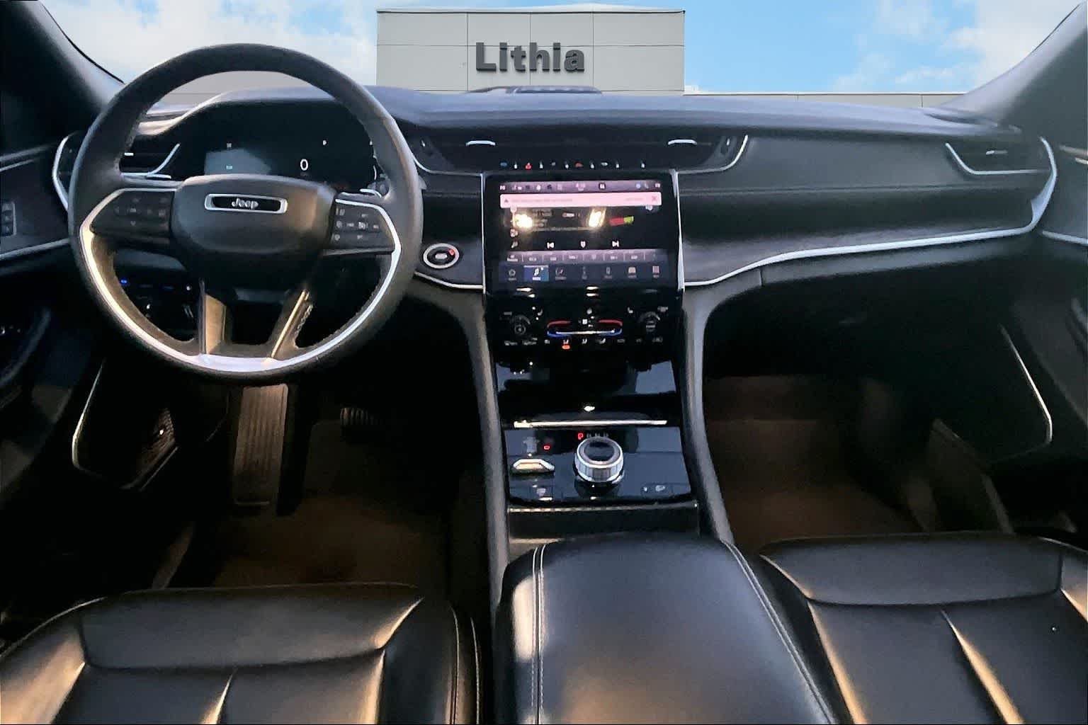 Thumbnail: 2024 Jeep Grand Cherokee - 10