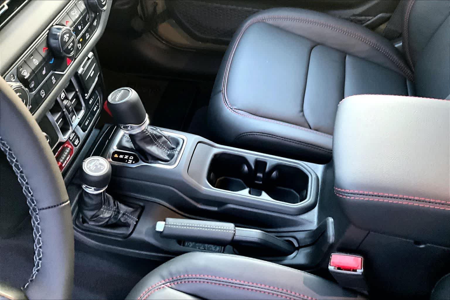 Thumbnail: 2026 Jeep Gladiator - 17