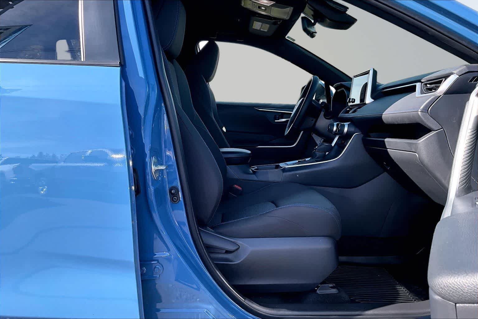 Thumbnail: 2025 Toyota RAV4 - 14