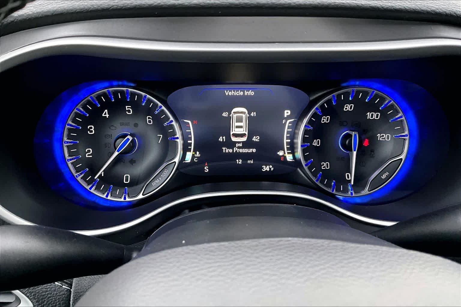 Thumbnail: 2026 Chrysler Pacifica - 18