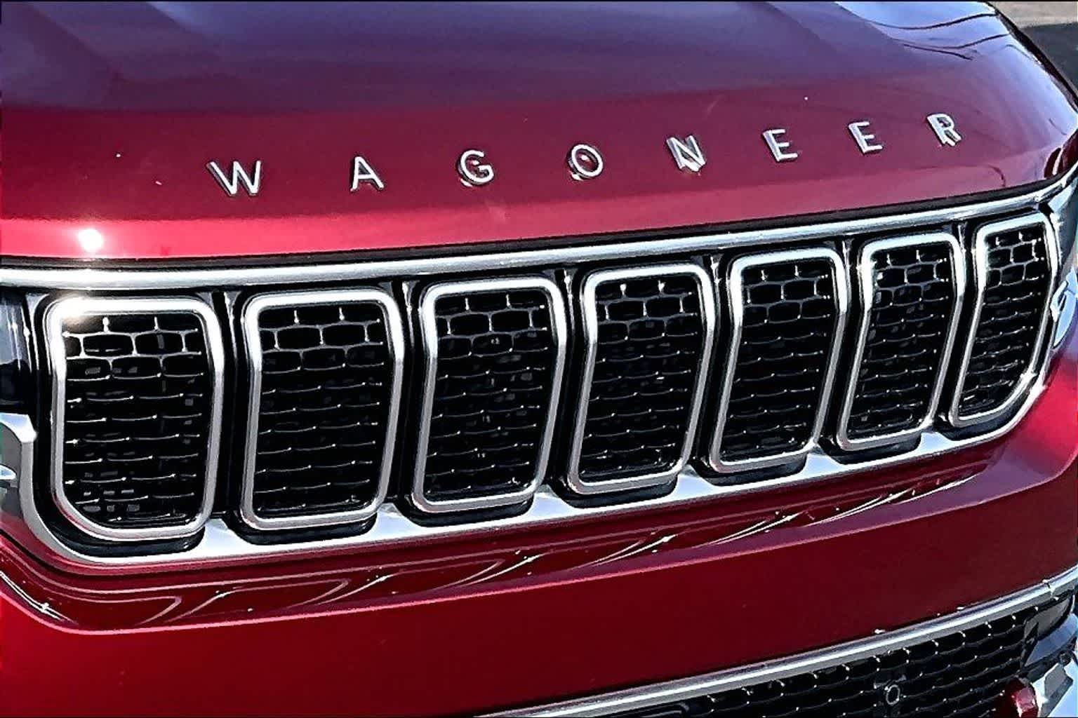 Thumbnail: 2022 Jeep Wagoneer - 32