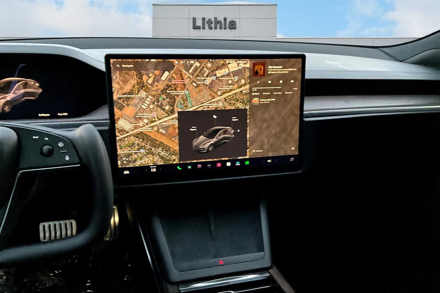 Thumbnail: 2022 Tesla Model S - 16