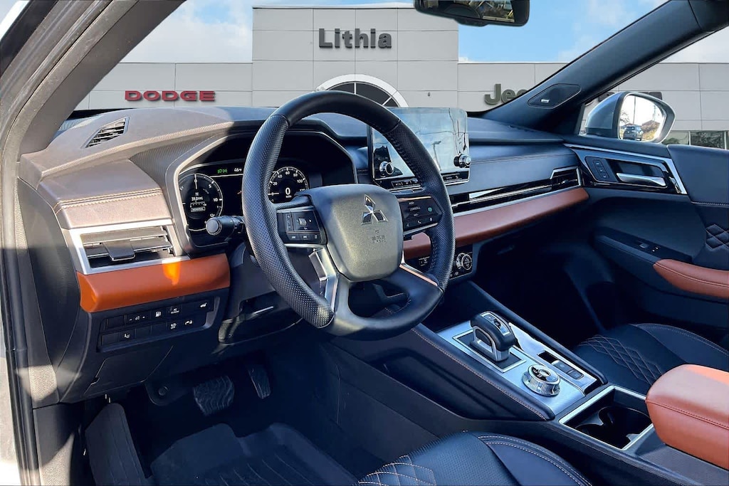 Used 2023 Mitsubishi Outlander SEL SUV