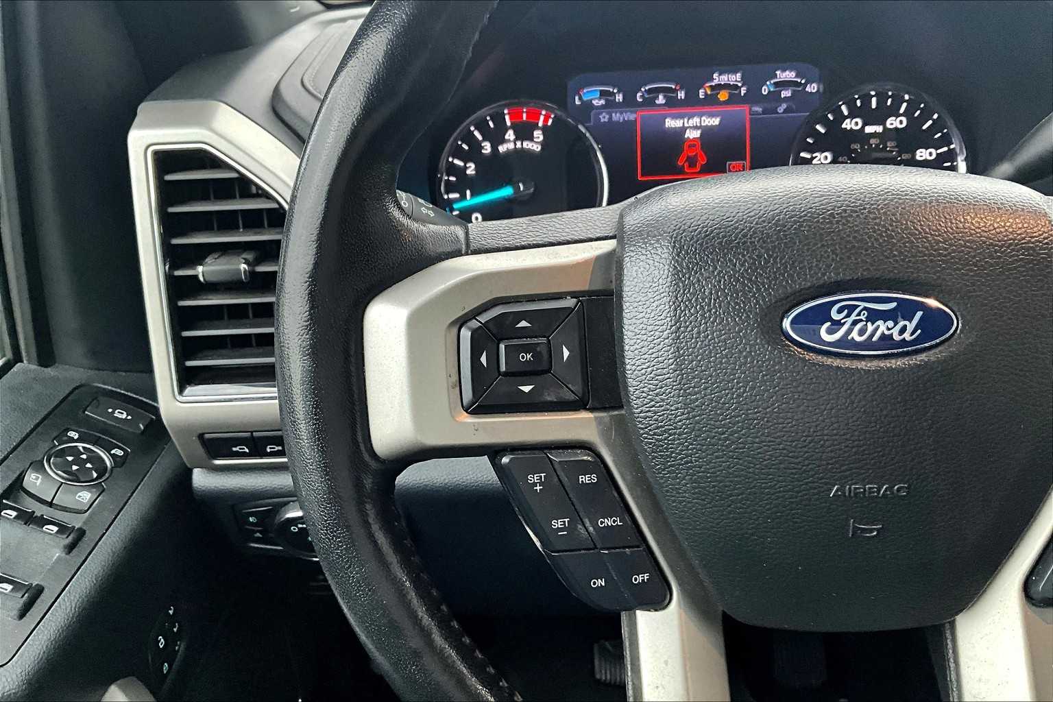 Thumbnail: 2022 Ford Econoline - 25