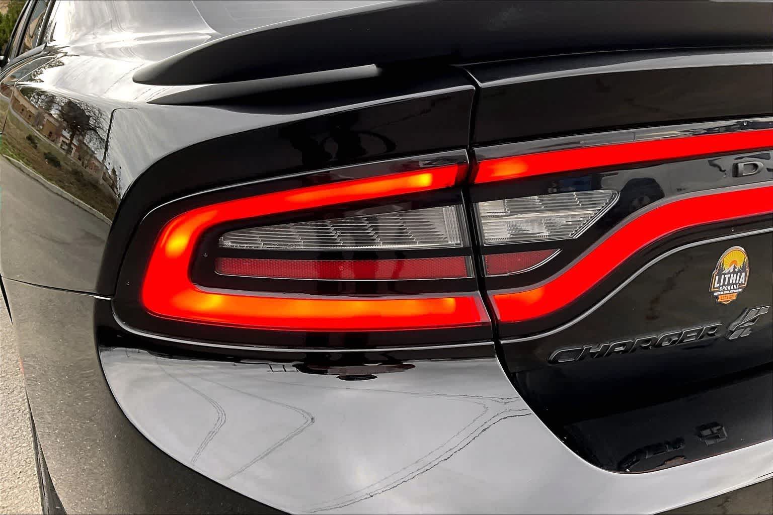 Thumbnail: 2020 Dodge Charger - 32