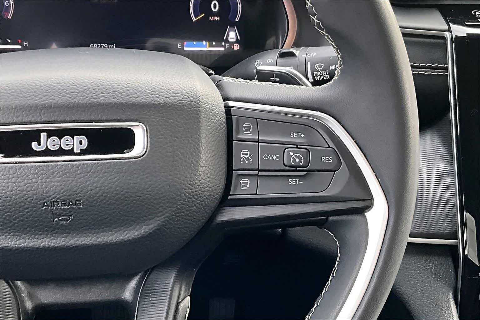 Thumbnail: 2023 Jeep Grand Cherokee - 26