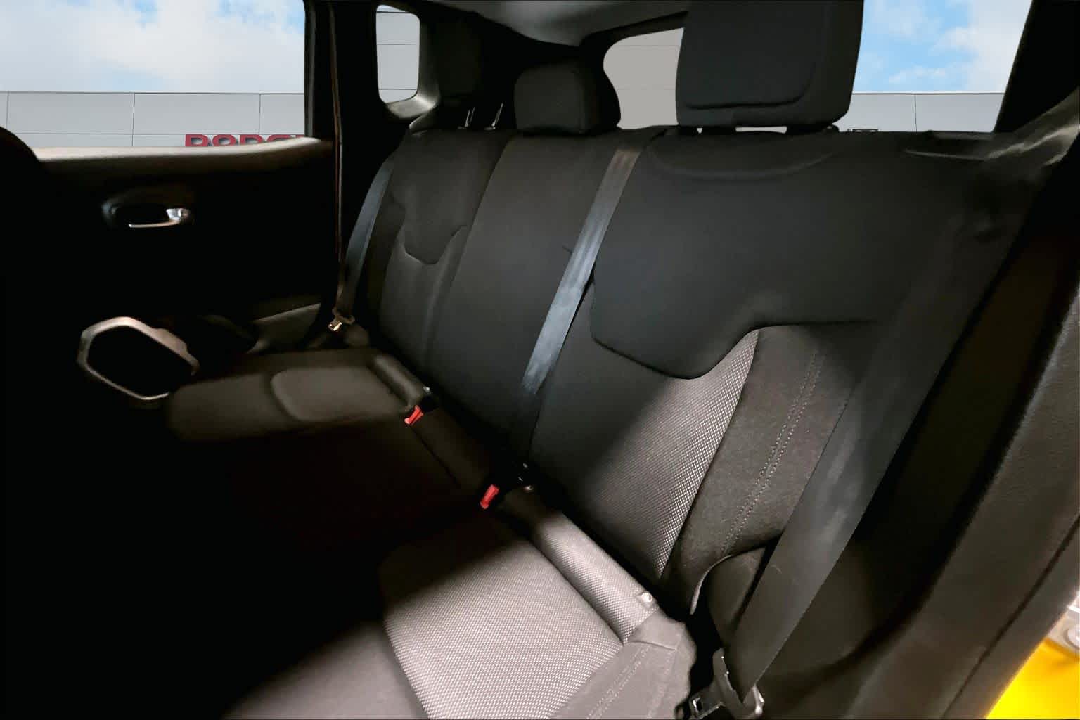 Thumbnail: 2018 Jeep Renegade - 13