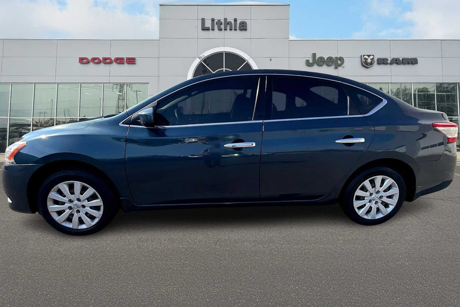 2014 Nissan Sentra SR photo 3