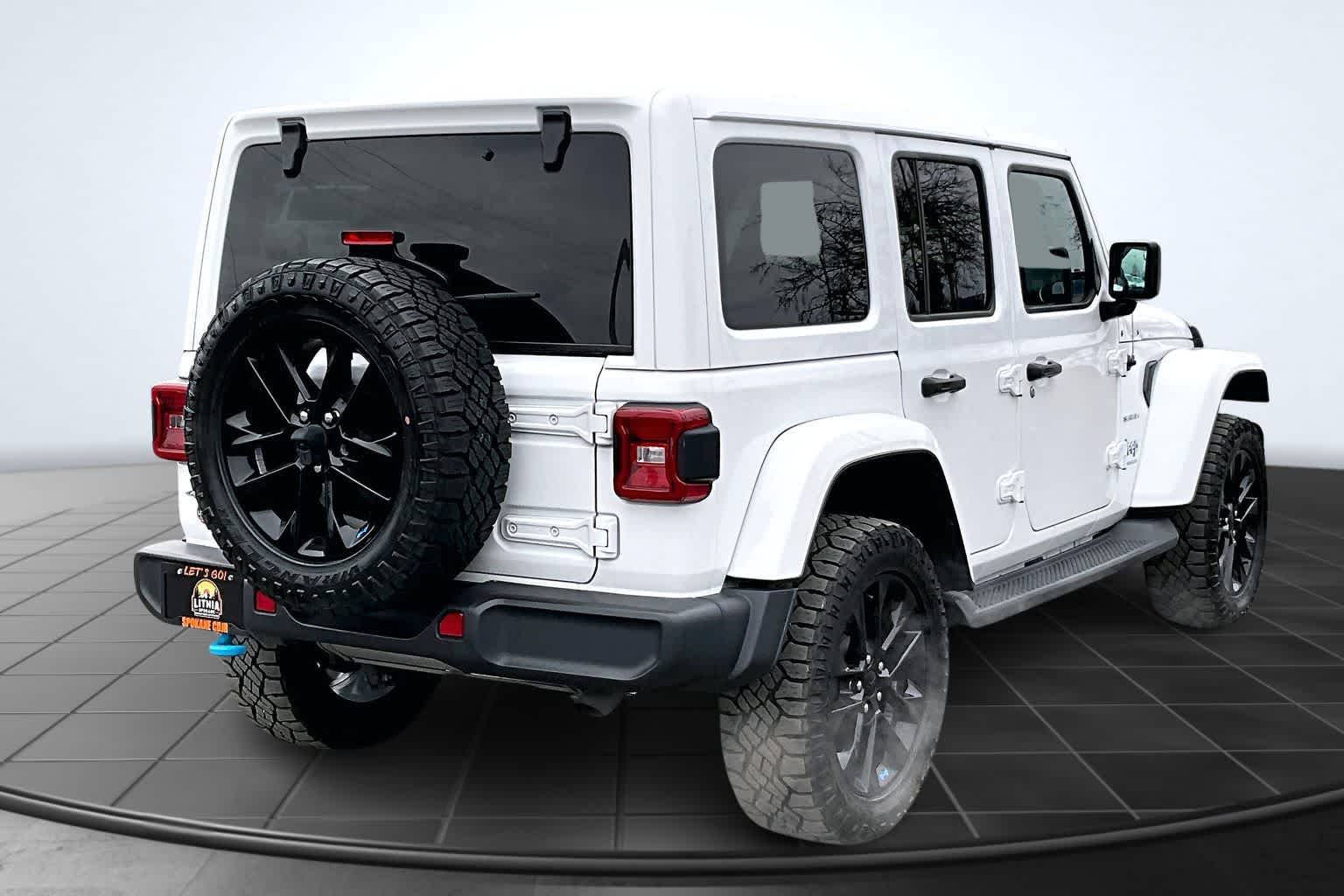 Thumbnail: 2023 Jeep Wrangler - 23