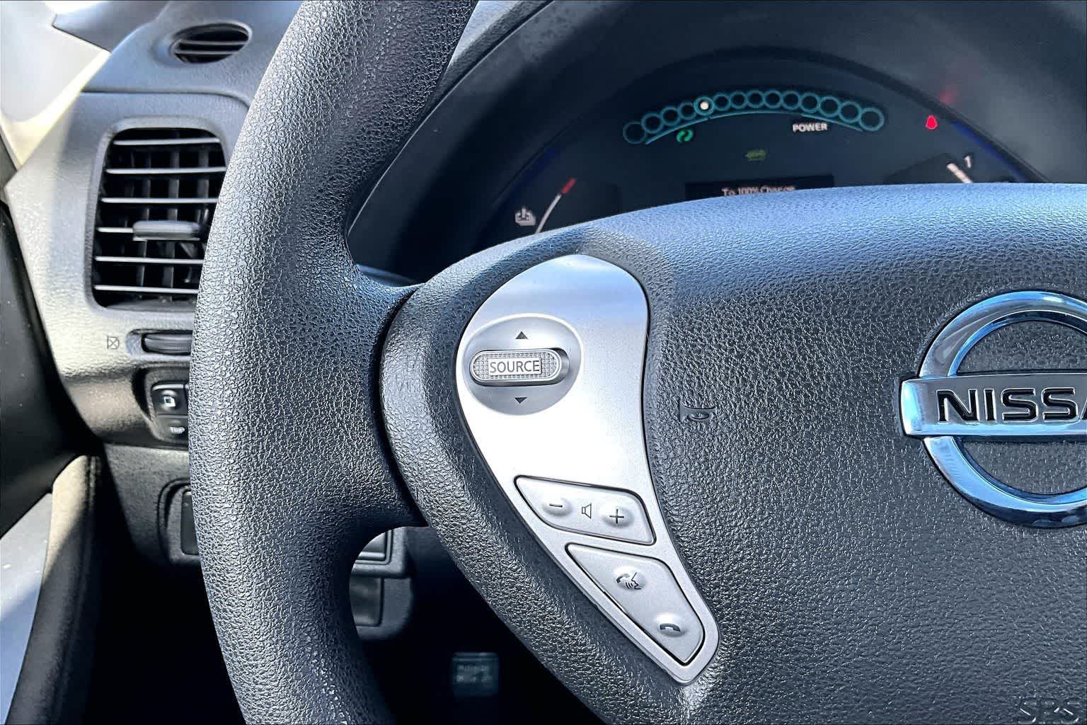 Thumbnail: 2016 Nissan Leaf - 25