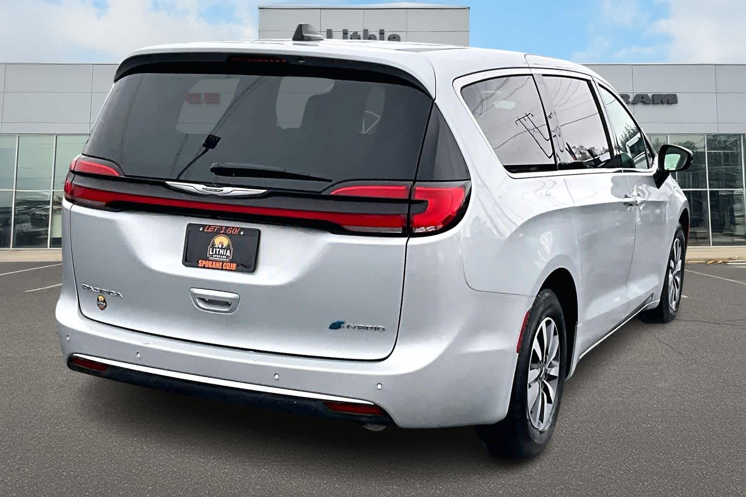 Thumbnail: 2024 Chrysler Pacifica - 23