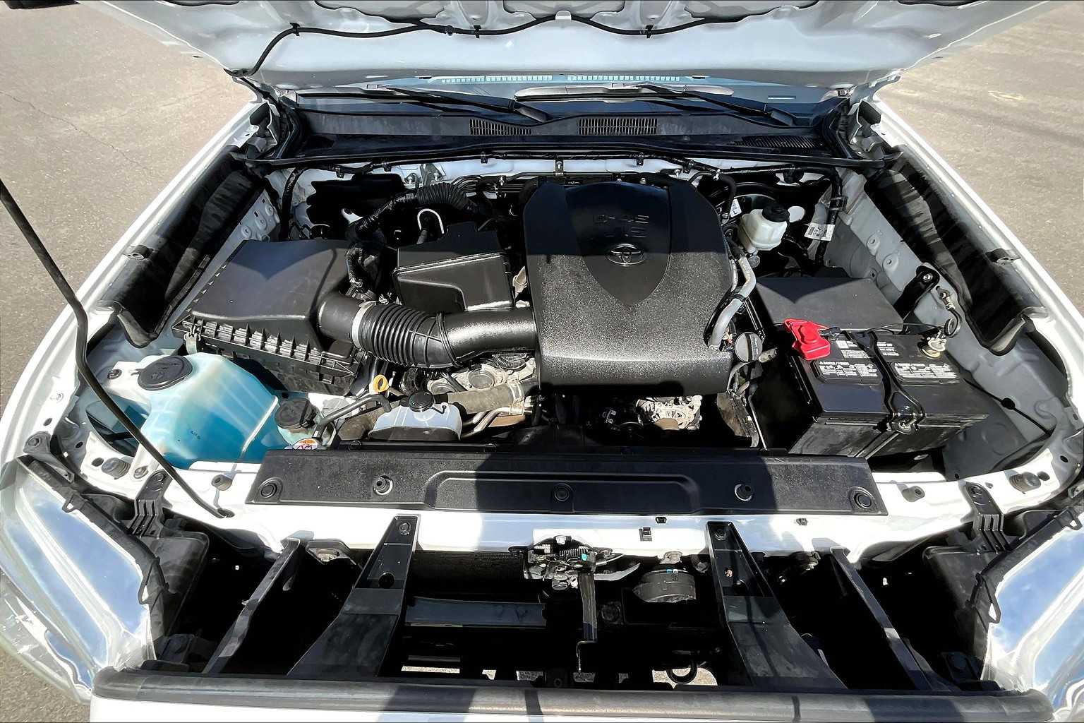 Thumbnail: 2020 Toyota Tacoma - 9