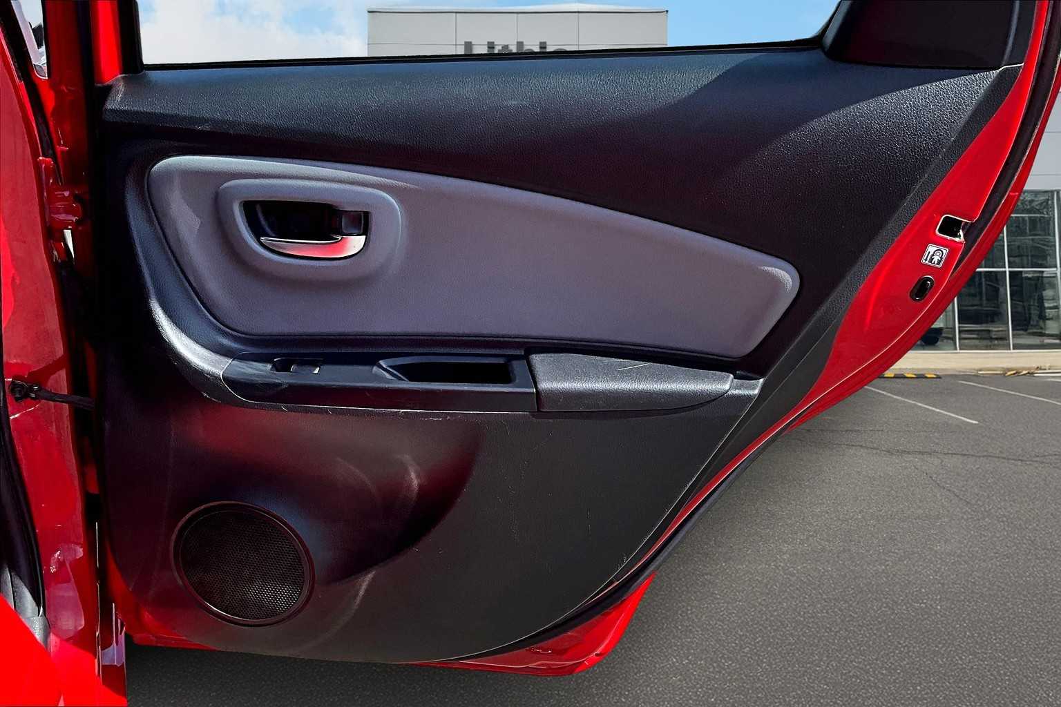 Thumbnail: 2016 Toyota Yaris - 20