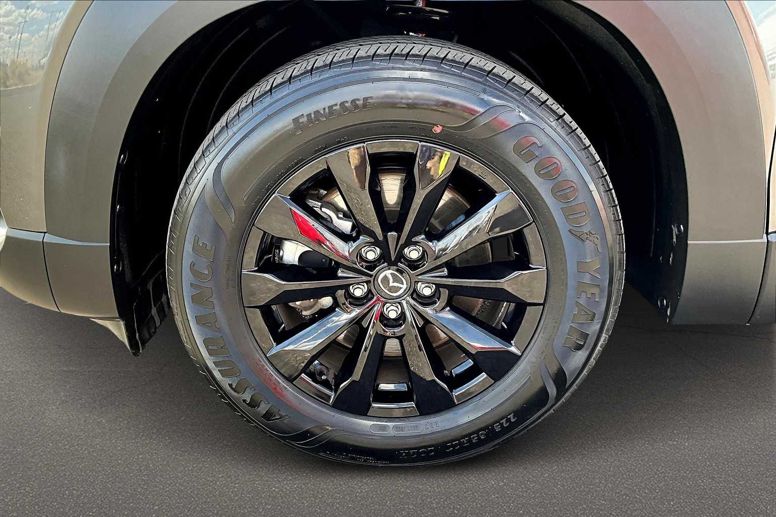 Thumbnail: 2025 Mazda CX-50 - 8