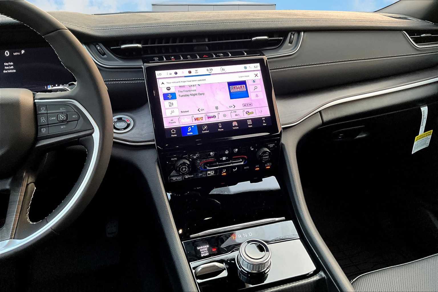 Thumbnail: 2025 Jeep Grand Cherokee L - 16