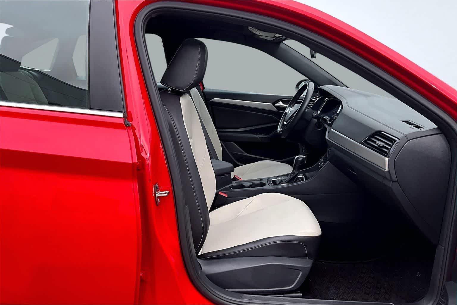 Thumbnail: 2021 Volkswagen Jetta - 14