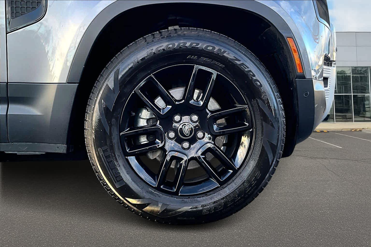 Thumbnail: 2024 Land Rover Defender - 34