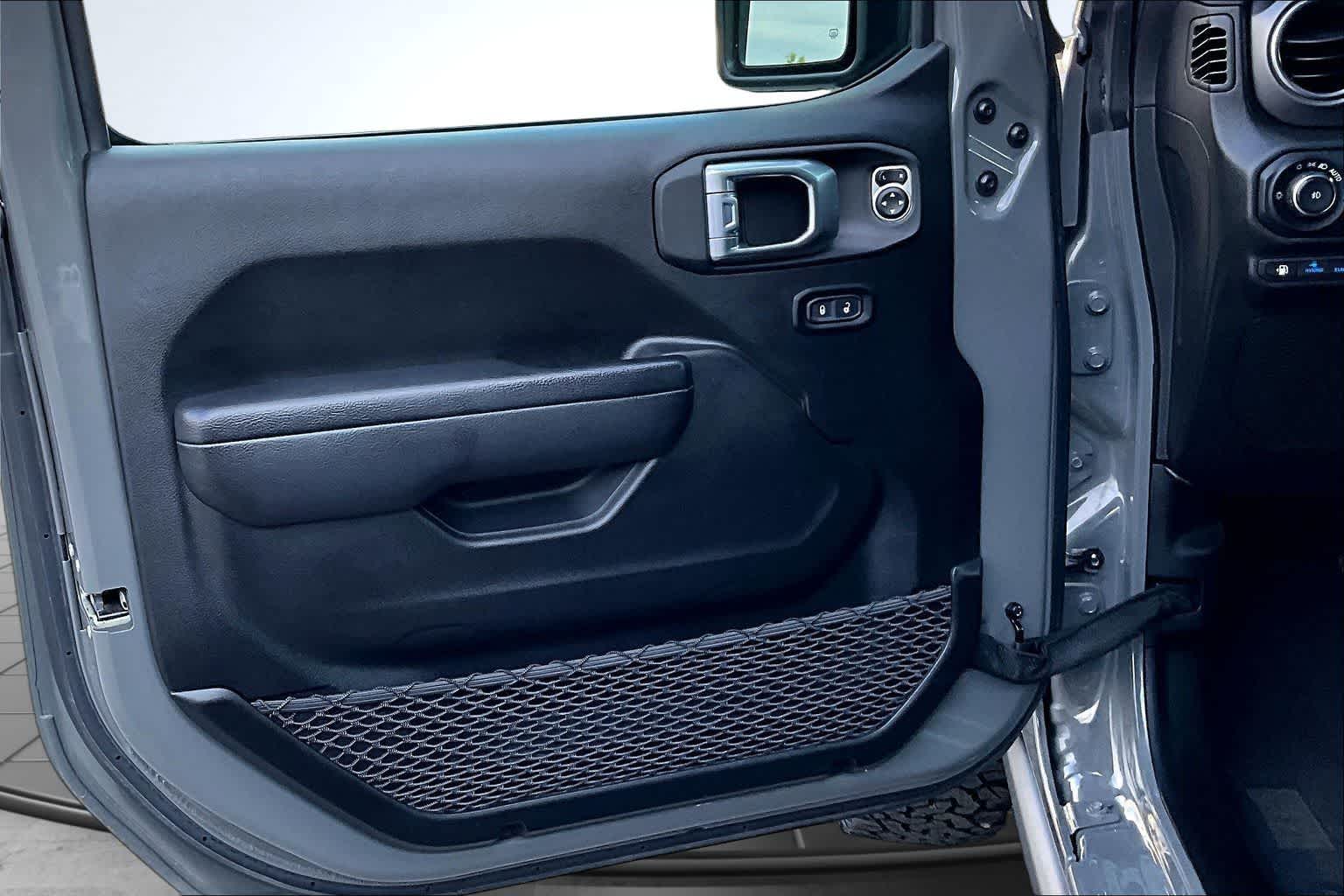 Thumbnail: 2023 Jeep Wrangler - 27