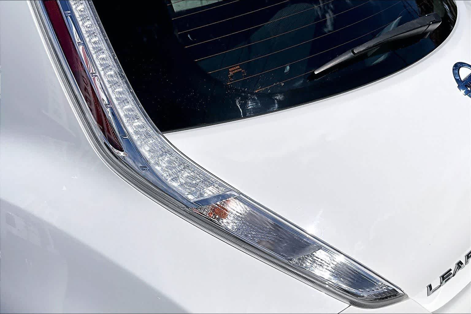 Thumbnail: 2016 Nissan Leaf - 32
