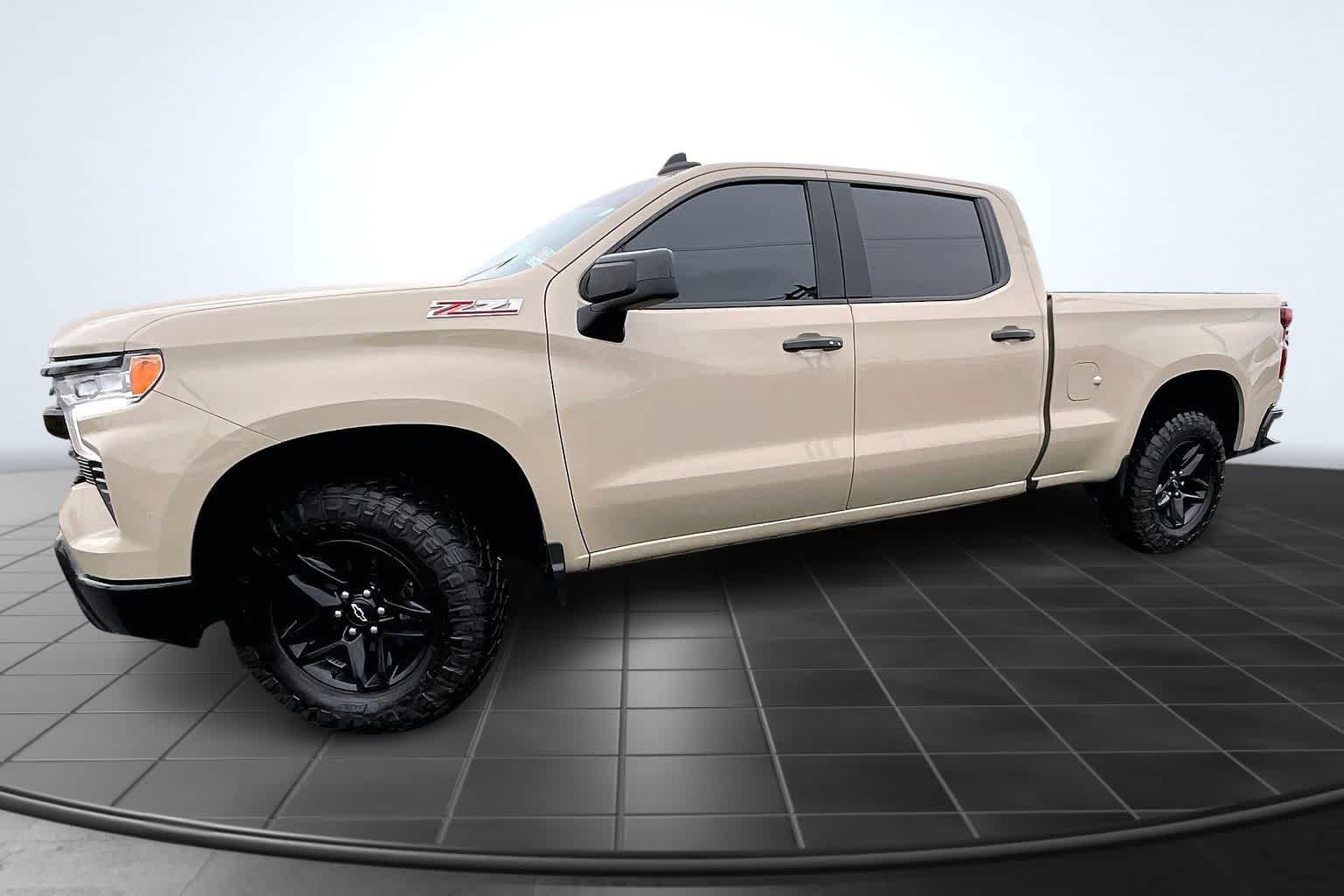 Thumbnail: 2023 Chevrolet Silverado 1500 - 3