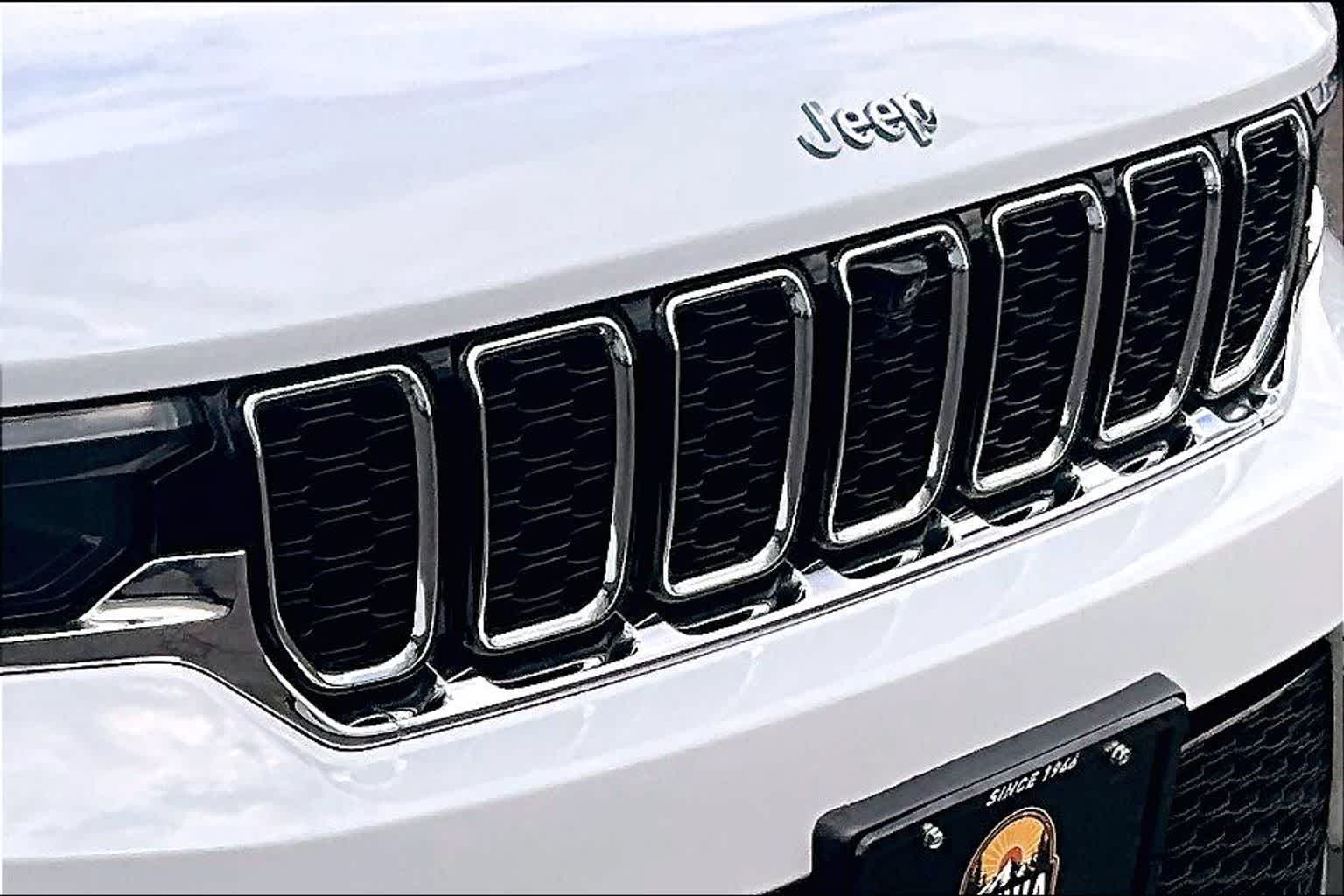 Thumbnail: 2023 Jeep Grand Cherokee - 33