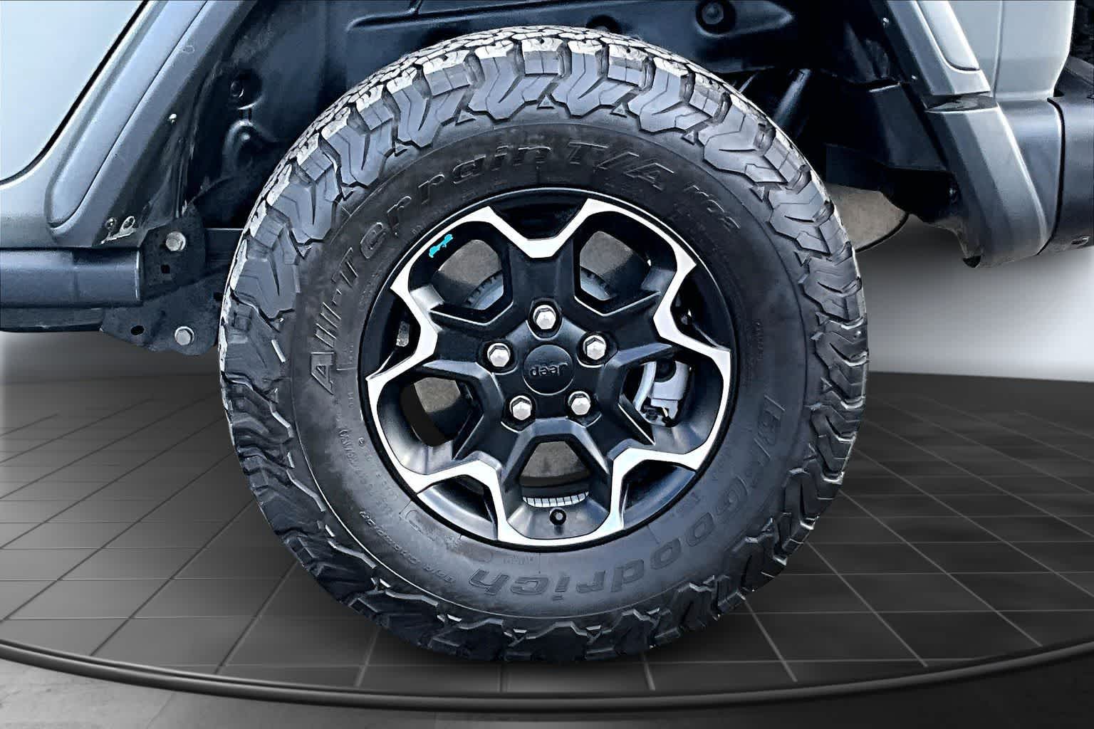 Thumbnail: 2023 Jeep Wrangler - 36