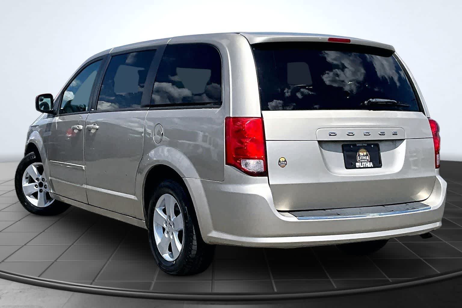 Thumbnail: 2013 Dodge Grand Caravan - 4