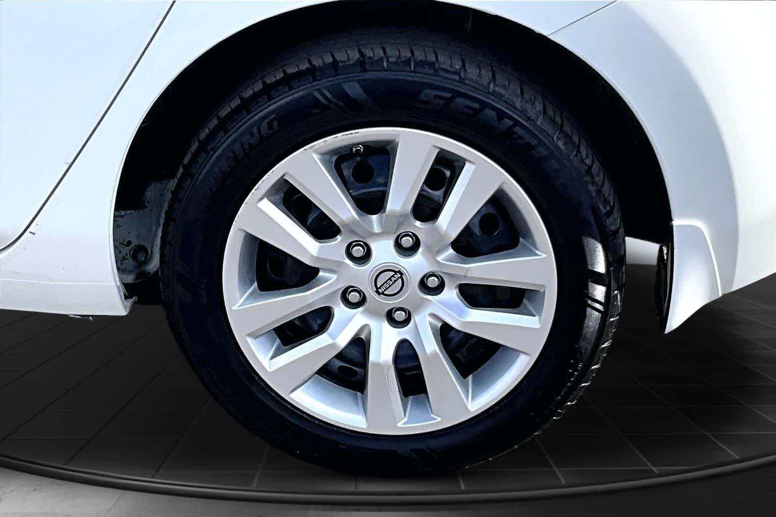Thumbnail: 2016 Nissan Leaf - 36
