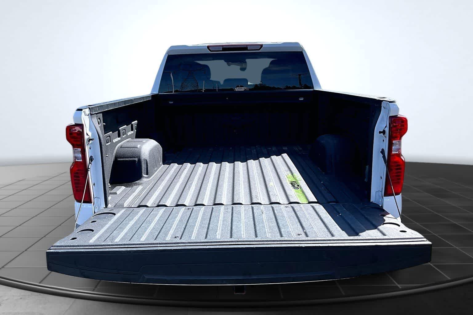 Thumbnail: 2021 Chevrolet Silverado 1500 - 19