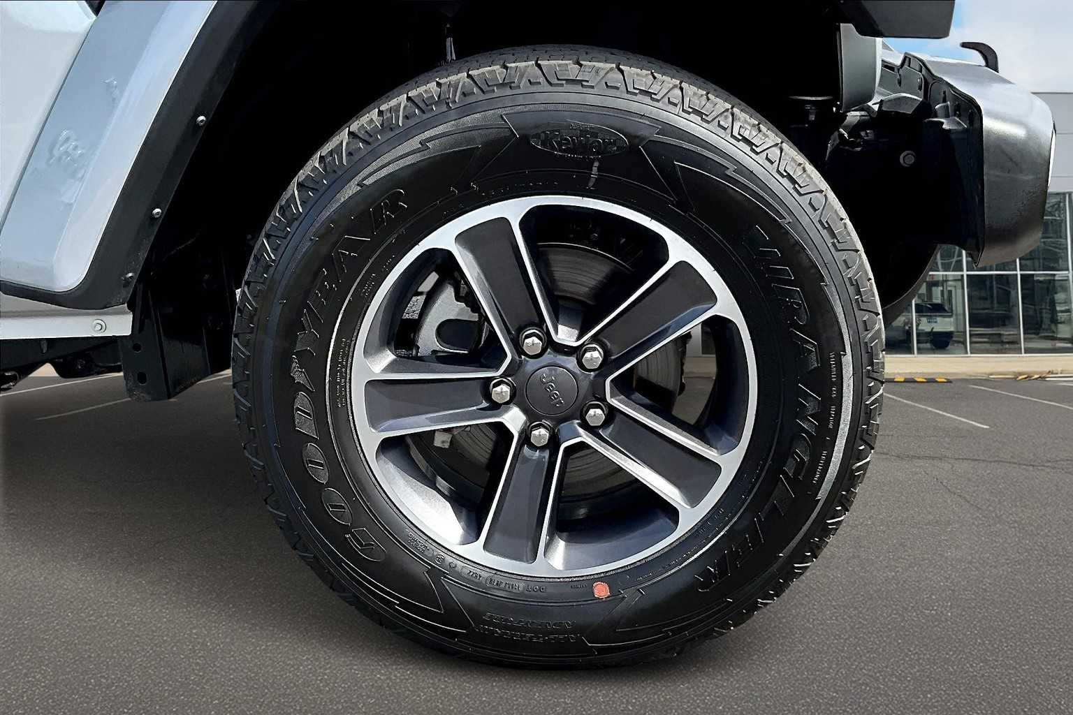 Thumbnail: 2023 Jeep Wrangler - 34