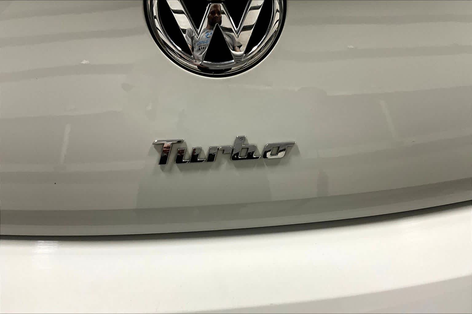 Thumbnail: 2015 Volkswagen Beetle - 7