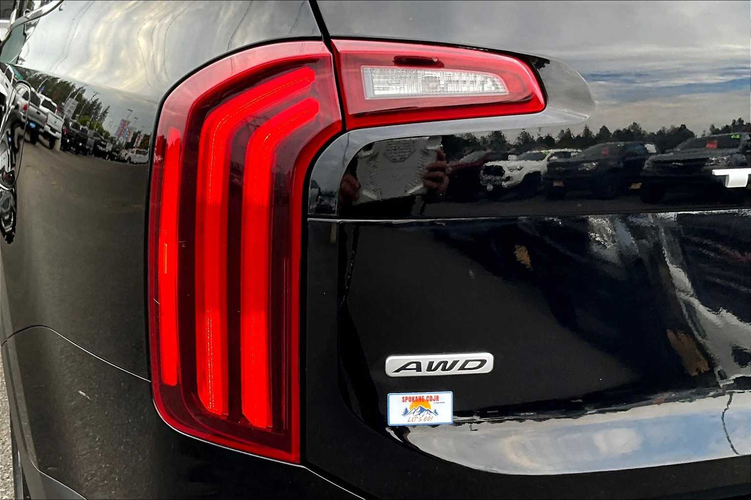 Thumbnail: 2022 Kia Telluride - 32