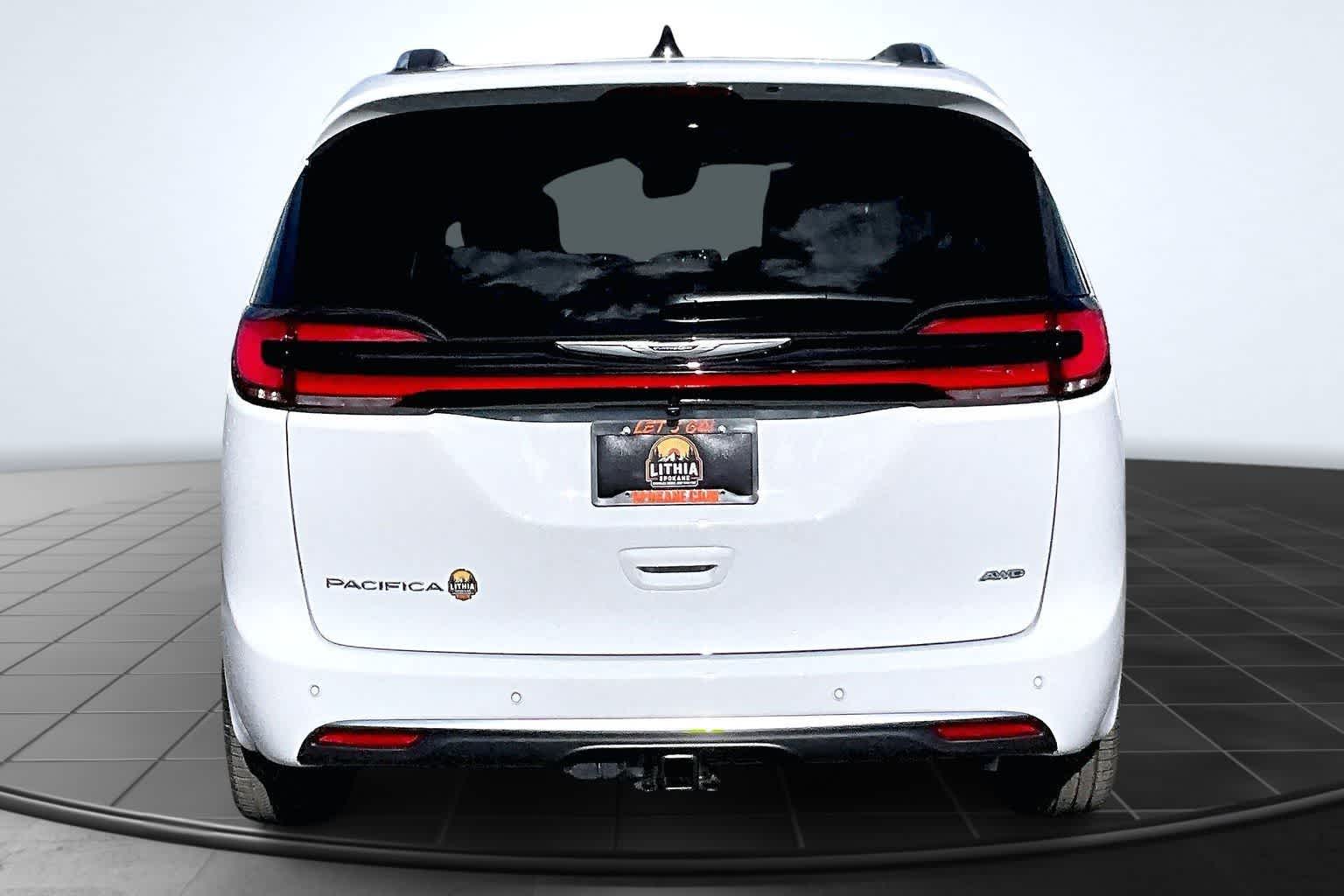 Thumbnail: 2026 Chrysler Pacifica - 5