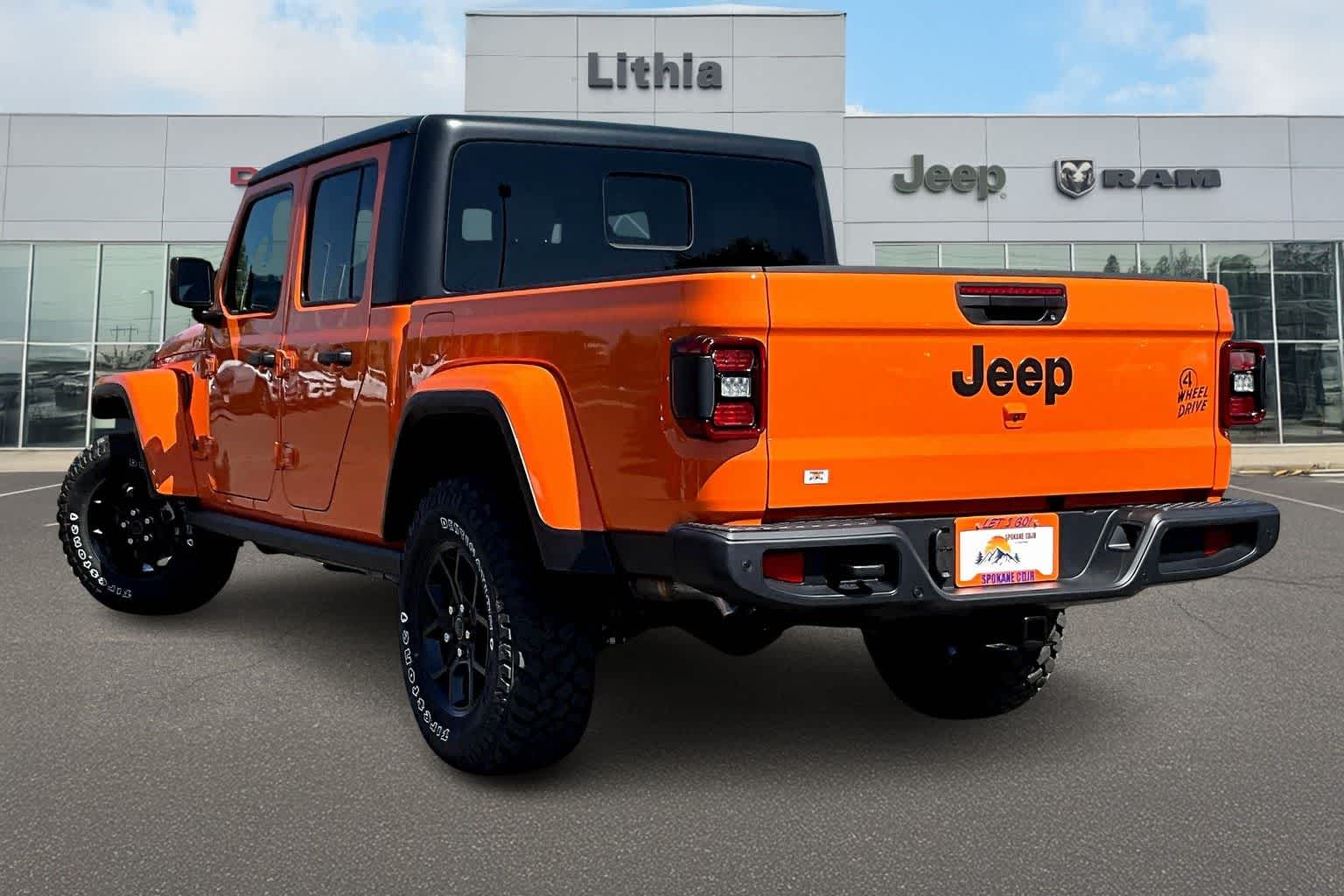 Thumbnail: 2025 Jeep Gladiator - 4