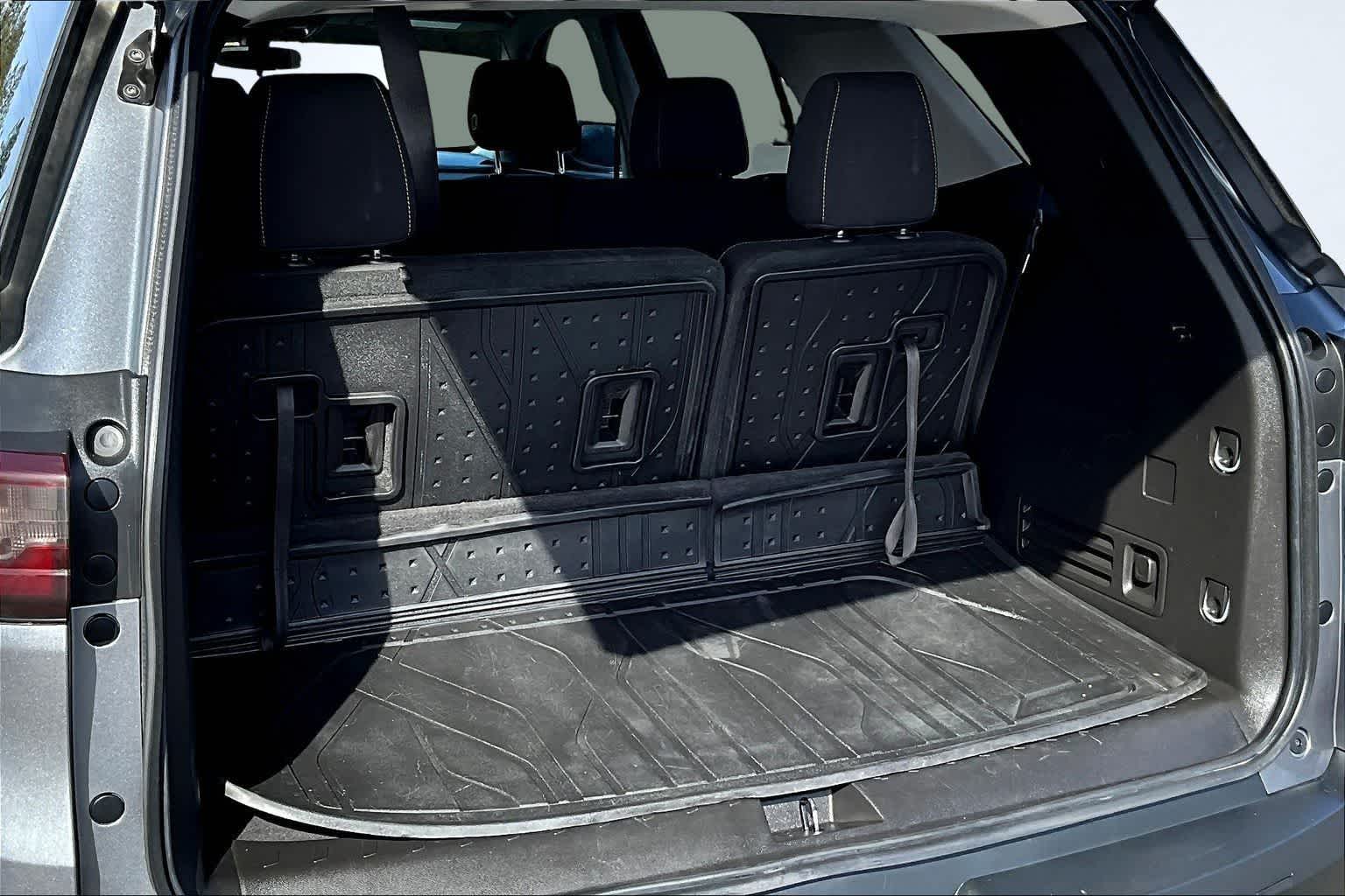 Thumbnail: 2020 Chevrolet Traverse - 19